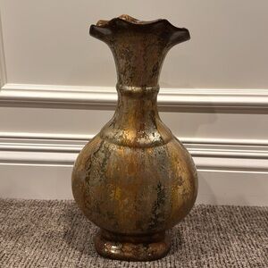 Stunning Elegant Shades of Gold and Silver Vase